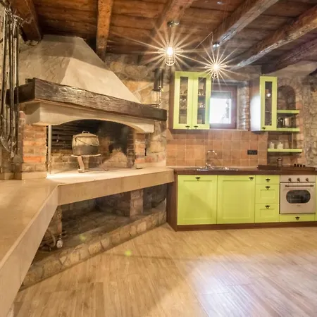 Corte Villa Donji Zemunik